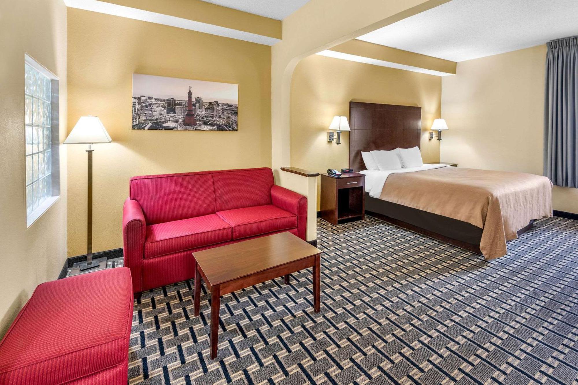 Clarion Inn & Suites Northwest Indianapolis Zewnętrze zdjęcie