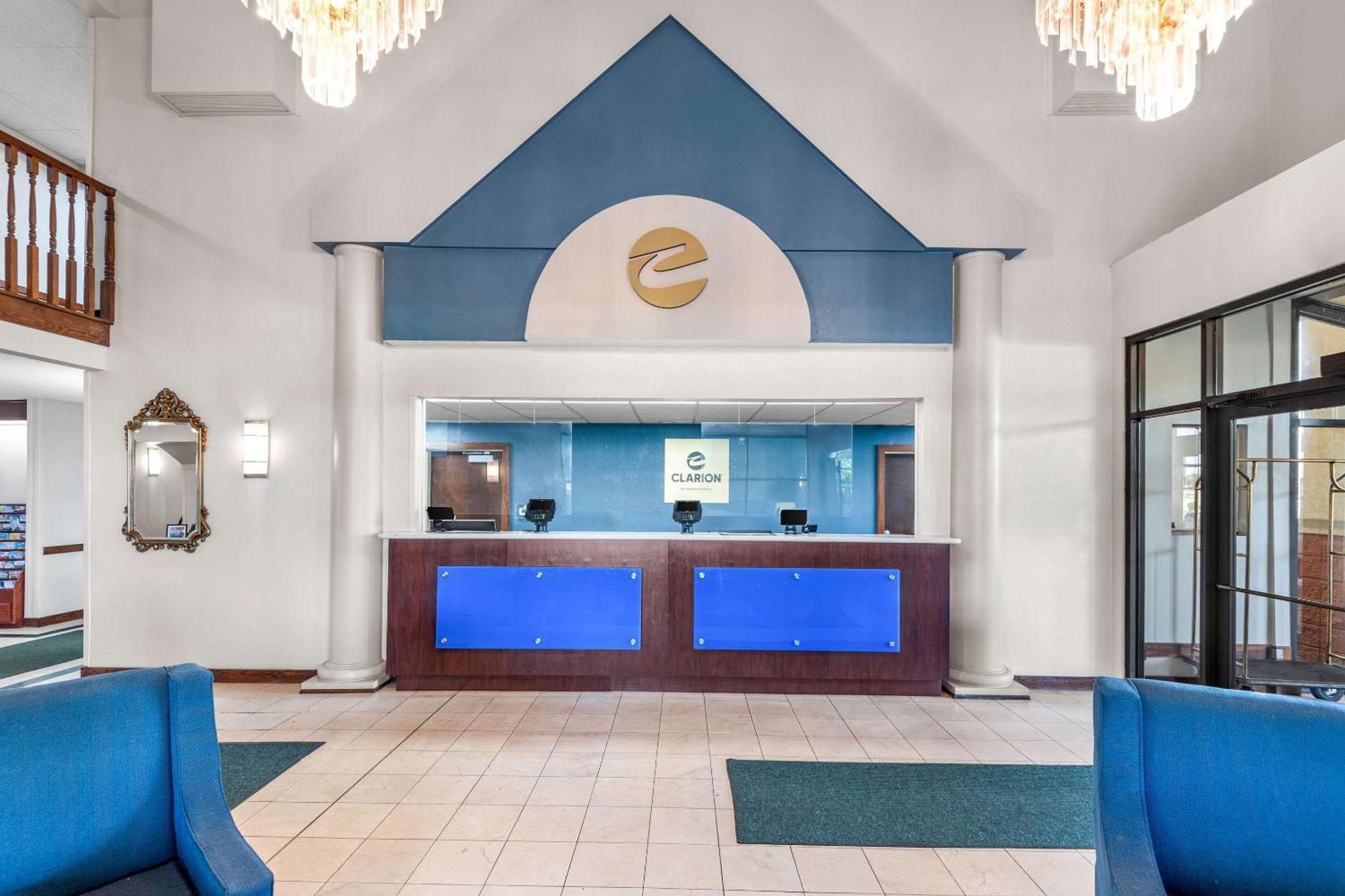 Clarion Inn & Suites Northwest Indianapolis Zewnętrze zdjęcie
